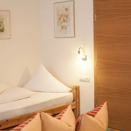 Alpenblick Apartment *